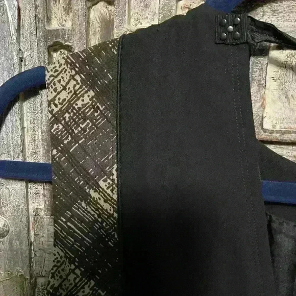 Beautiful never worn Marc Jacobs  dress size 4. 100 percent wool silk lining - Picture 3 of 4